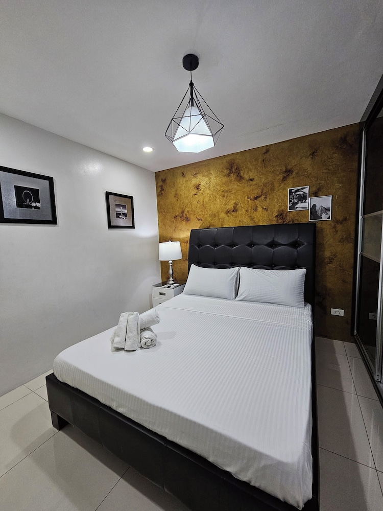 Kandi Suites 2BR with private Jacuzzi
