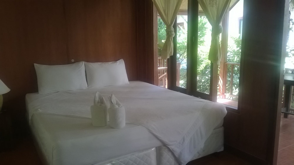 Haad Yao Sunset Bungalow