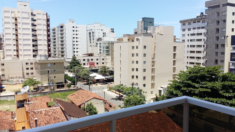 Apto alto padrão com piscina