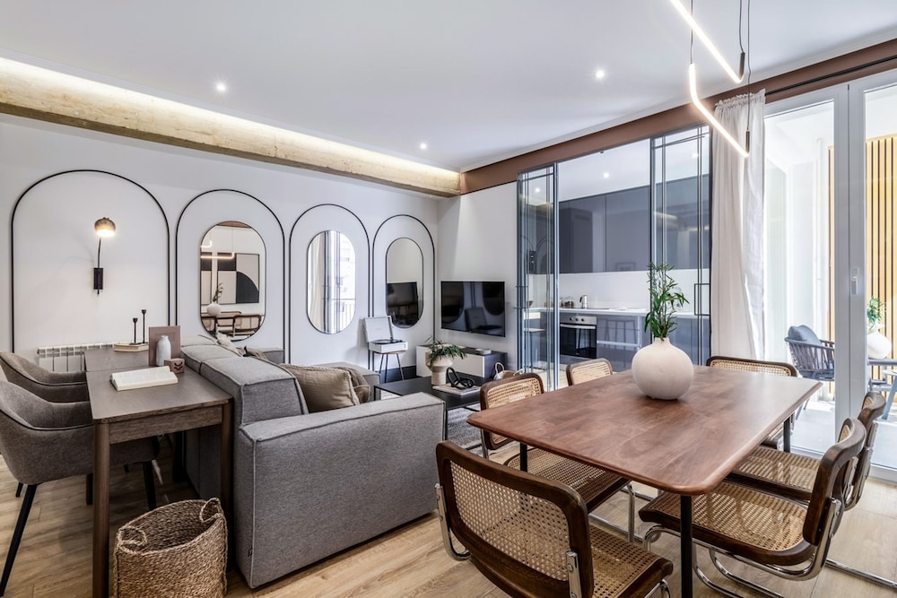 Coquesa - 2 Bedrooms and Terrace in Lista