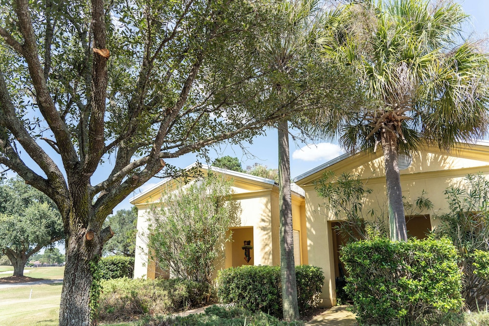 The Villas at McCollough