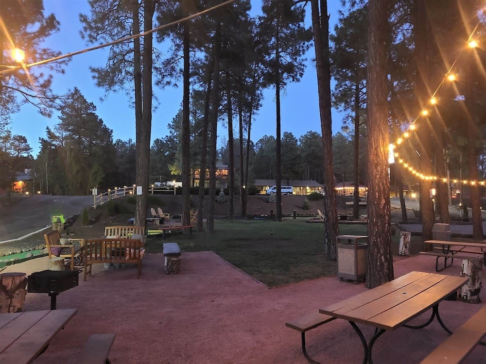 The Nook Pinetop view 3
