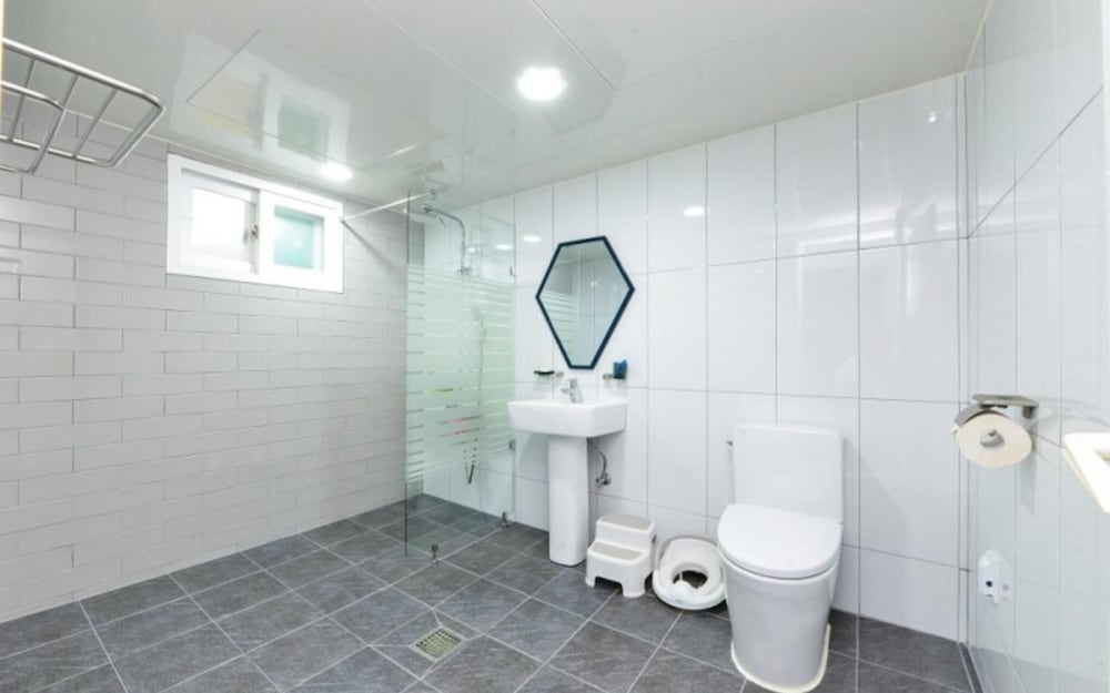 Gapyeong Shinbi Kids Pool Villa