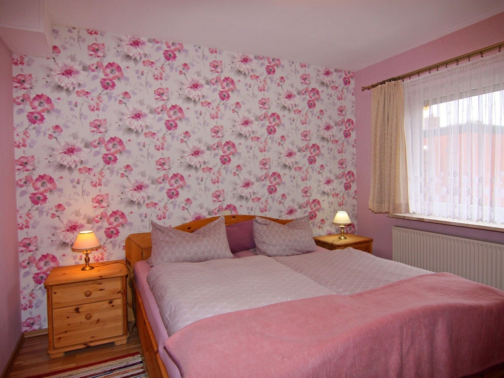 Apartment in Bsum With Garden