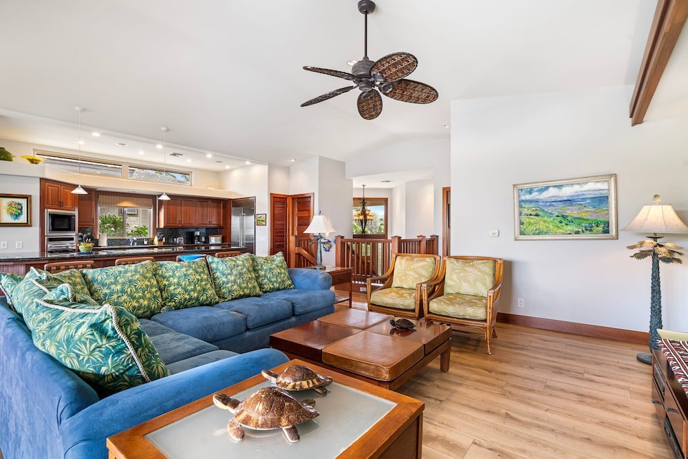 Close to Beaches & Restaurants - Spacious Townhome - Concierge Incl- Vrkcv