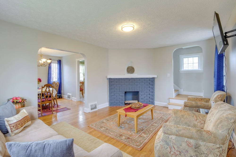 Inviting Vacation Home: 2 Mi to Mill Creek Falls! view 4
