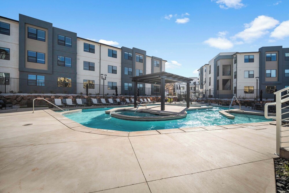 Sunset Vista - Amazing Views - Pet Friendly!