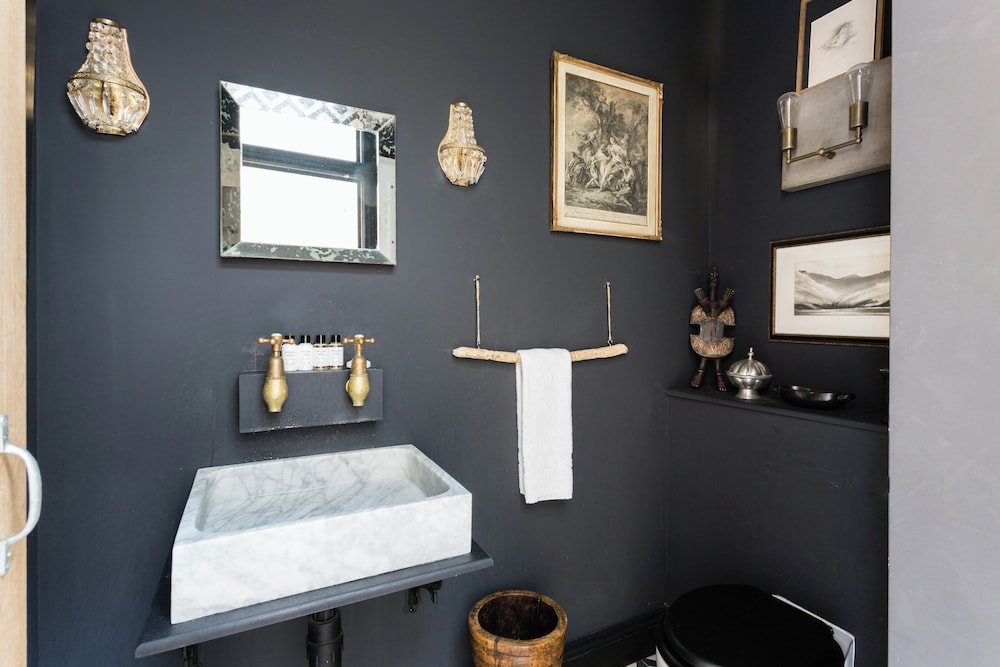 Barlby Road III by Onefinestay