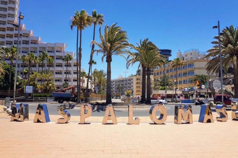 Renovated Apartment by the Sea in Playa del Ingles
