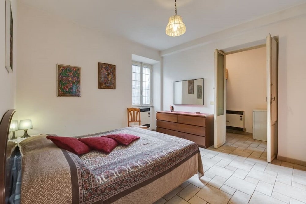 Spacious and Cozy, 6+3 Beds, Free Wifi, Near Eur