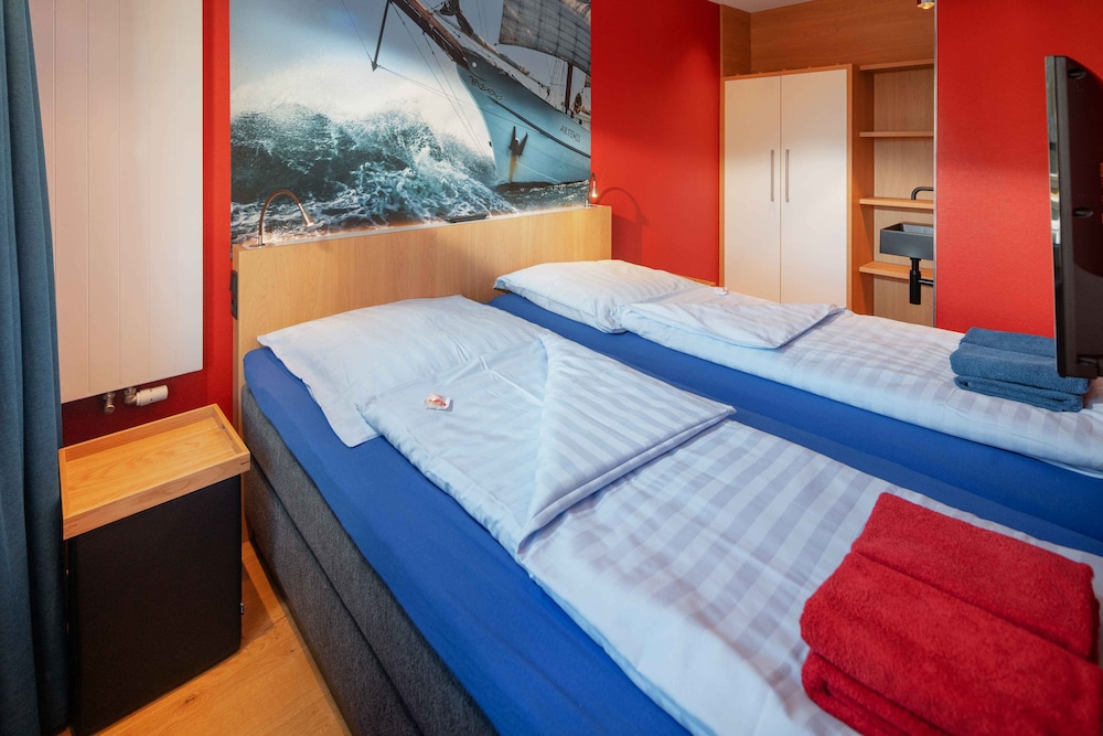 ney.land apartments