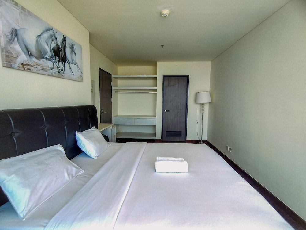 Homey Designed 2BR in City Center at Praxis Apartment