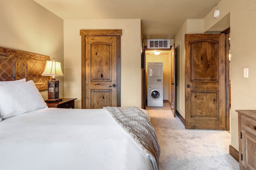 Copperbottom Inn 202 1 Bedroom Condo