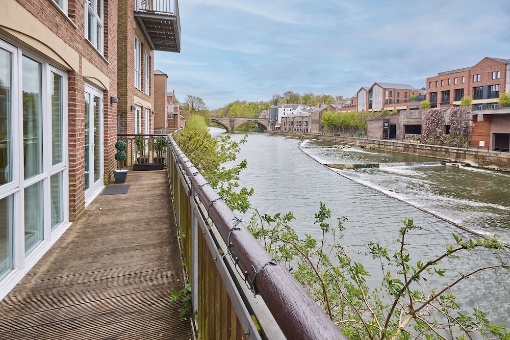 Host Stay Waterside