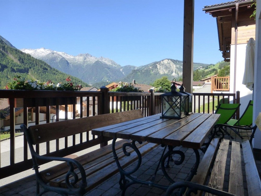 Quiet Chalet With Sauna in Konigsleiten
