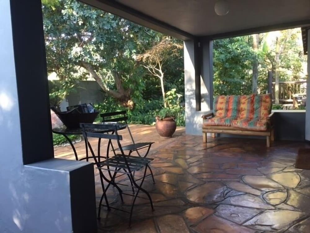 Hlulala Guesthouse