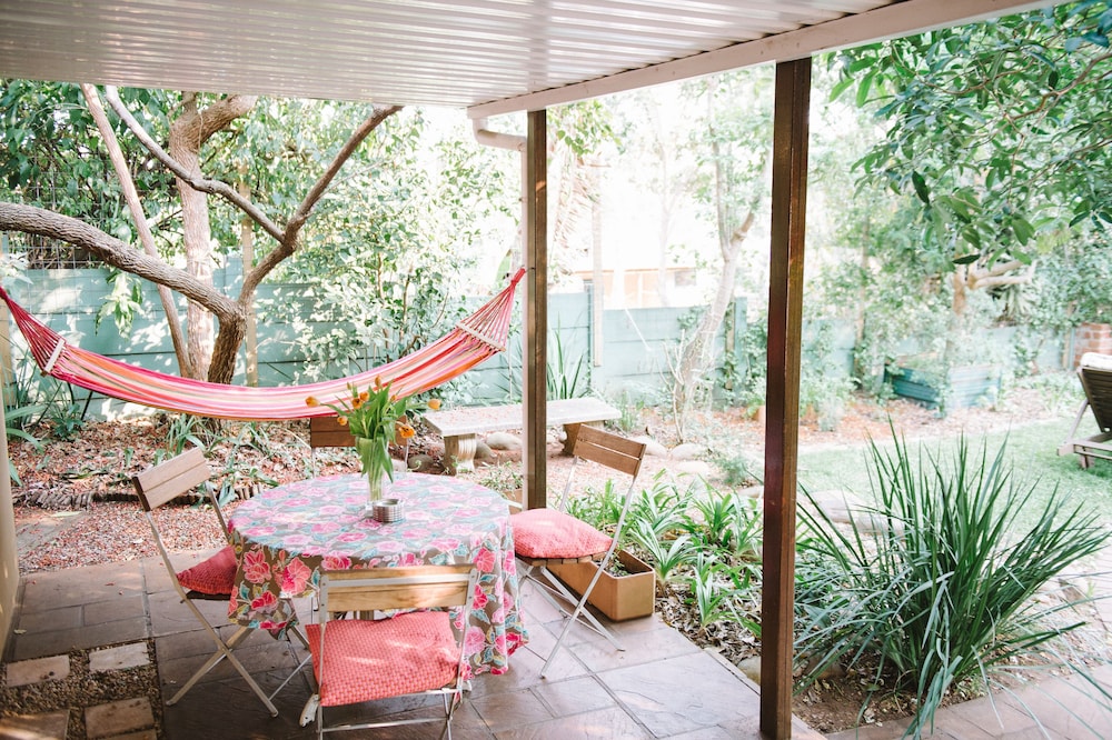 Mackaya Bella Guest House