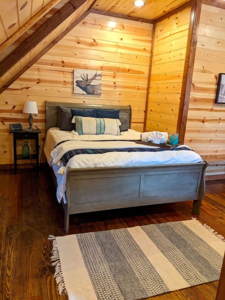 Stone Mountain Lodge Luxurious Rustic Retreat