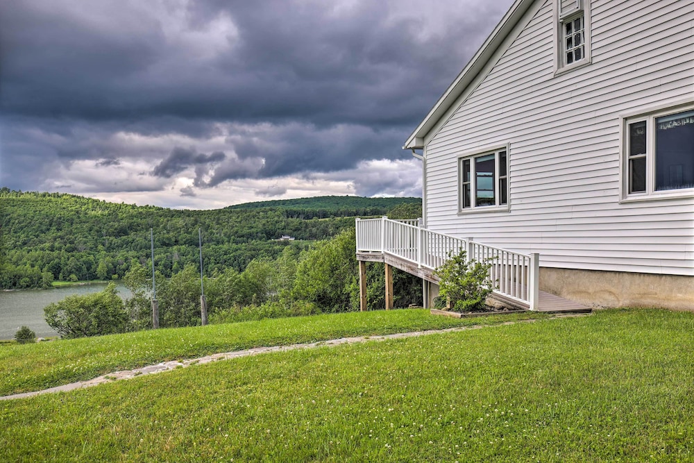 Lawrenceville Apartment w/ Deck Near Gaming Lands!
