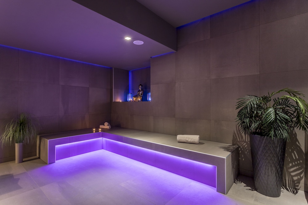 Cornaro Hotel 64