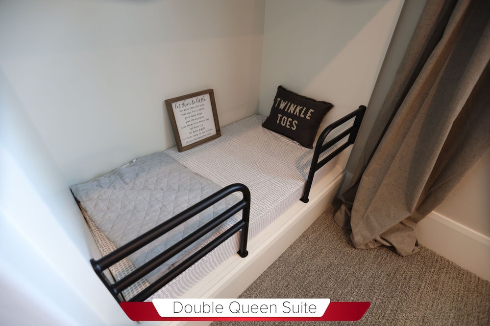 Glenn Haven Luxury Large Group Getaway Sleeps 60