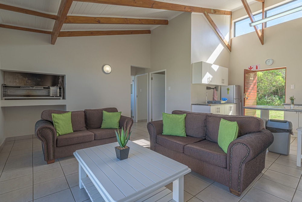 Fynbos Golf & Country Estate