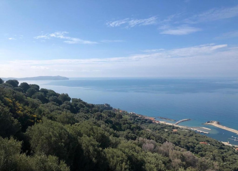 Chalet in Cilento With Sea View and Pool