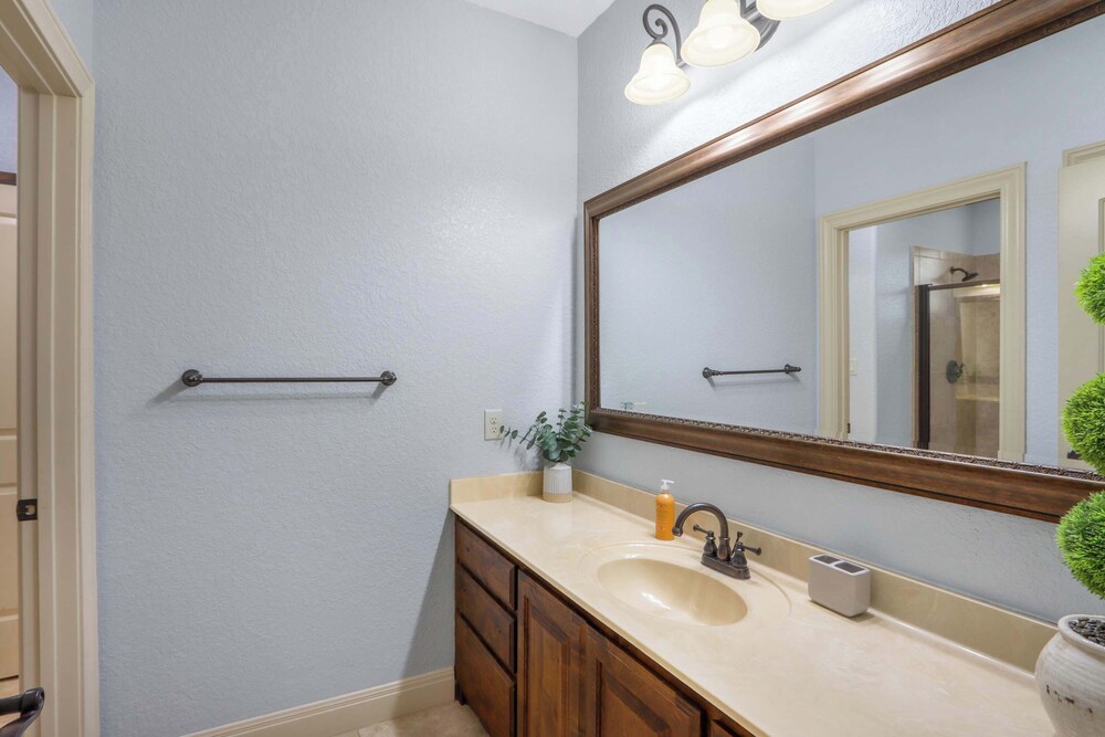 The Haven Texas-sized Getaway for 12!