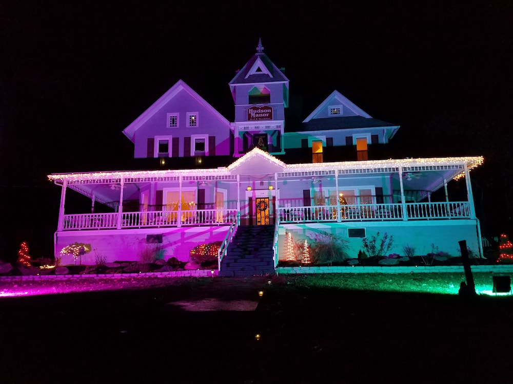 Hudson Manor Bed and Breakfast