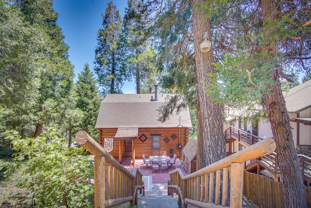 Crestline Area Vacation Rental Cabin w/ Decks!