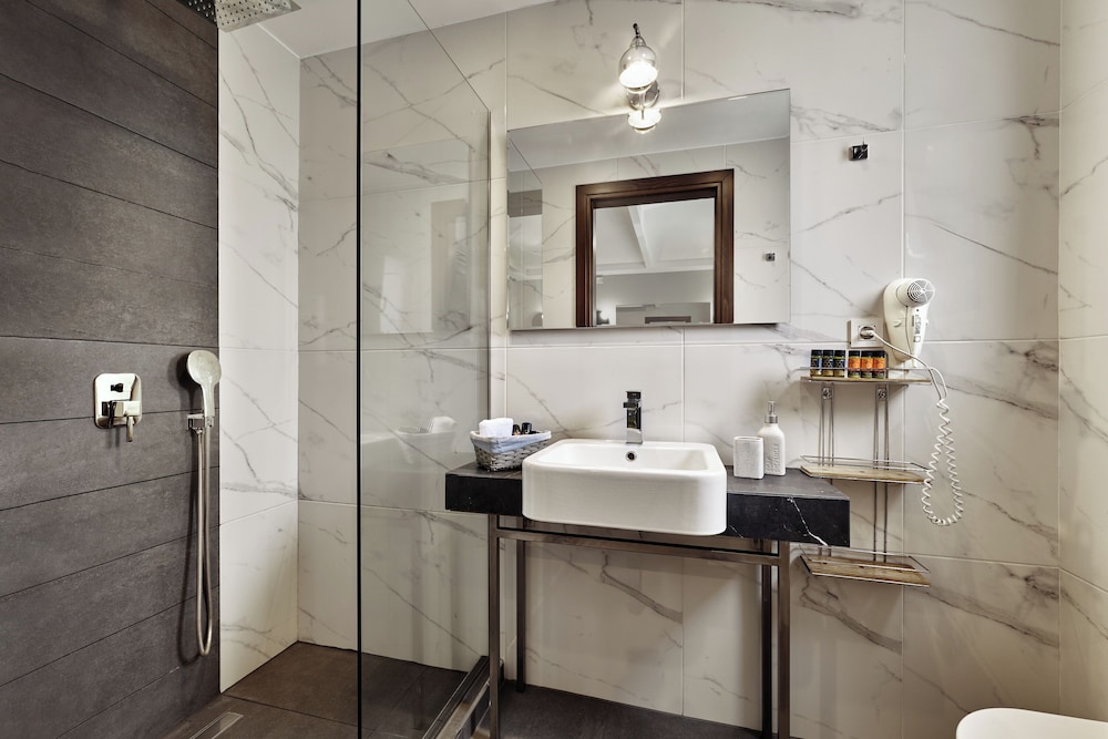 Nival Luxury Suites