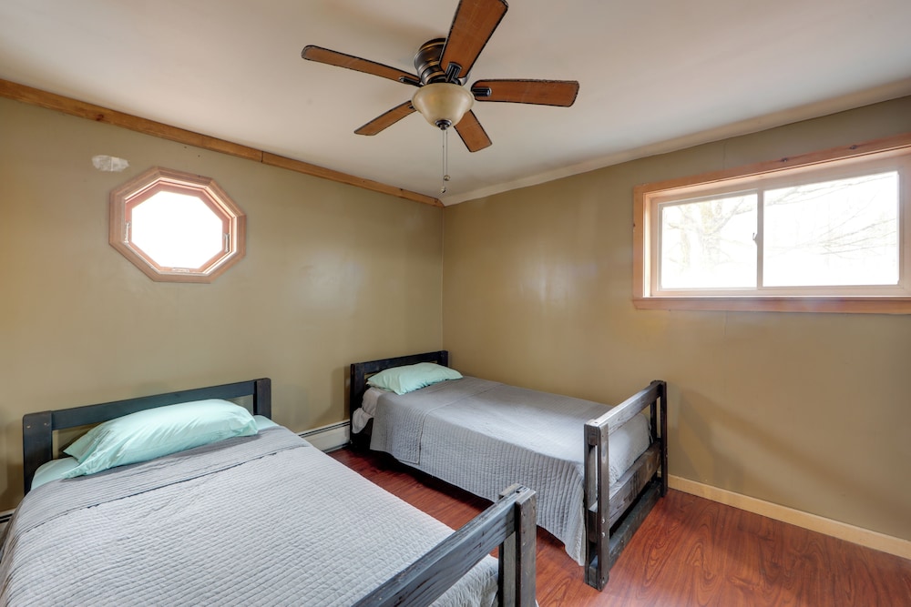 Fall Festival Retreat: Cabin w/ Deck & Yard!