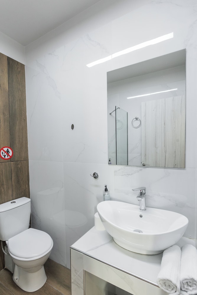 Noima Luxury Suites