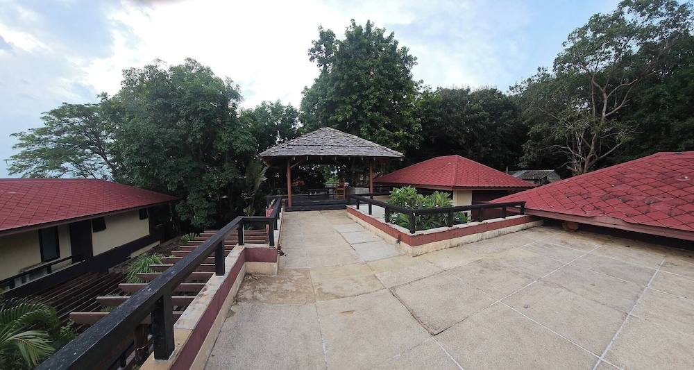 Three Bedroom Balinese Villa - a Shared Pool