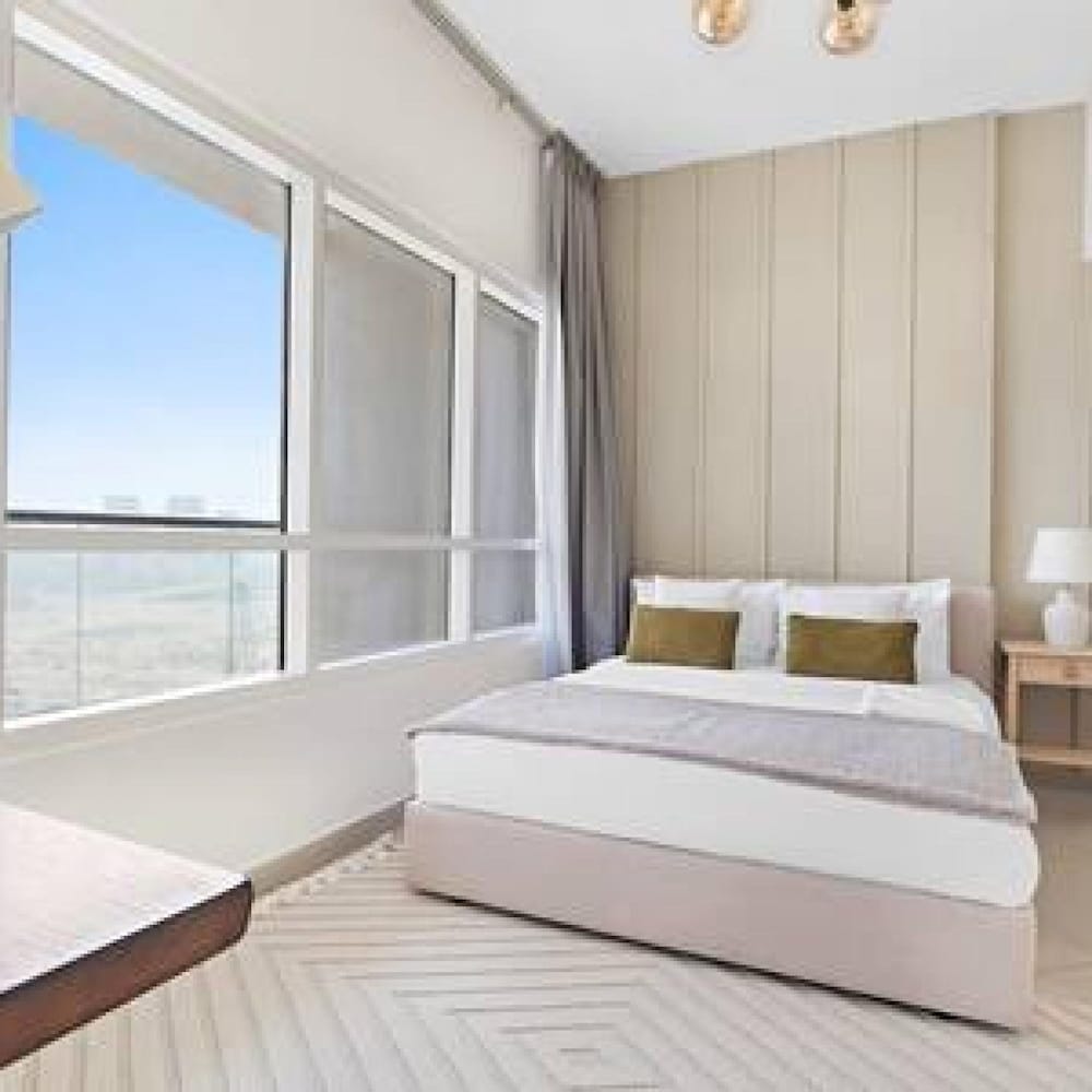 Silkhaus Modern Pad With Pool Gym Near Reem Park