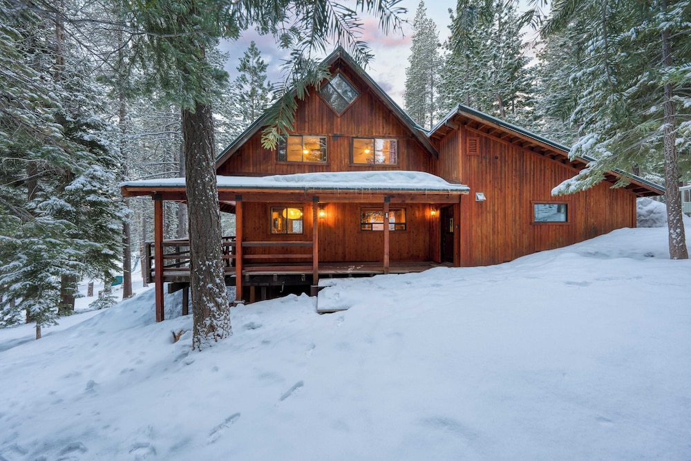 Private Deck, Fireplace, and Ski Access Near Northstar The Lazy Bear
