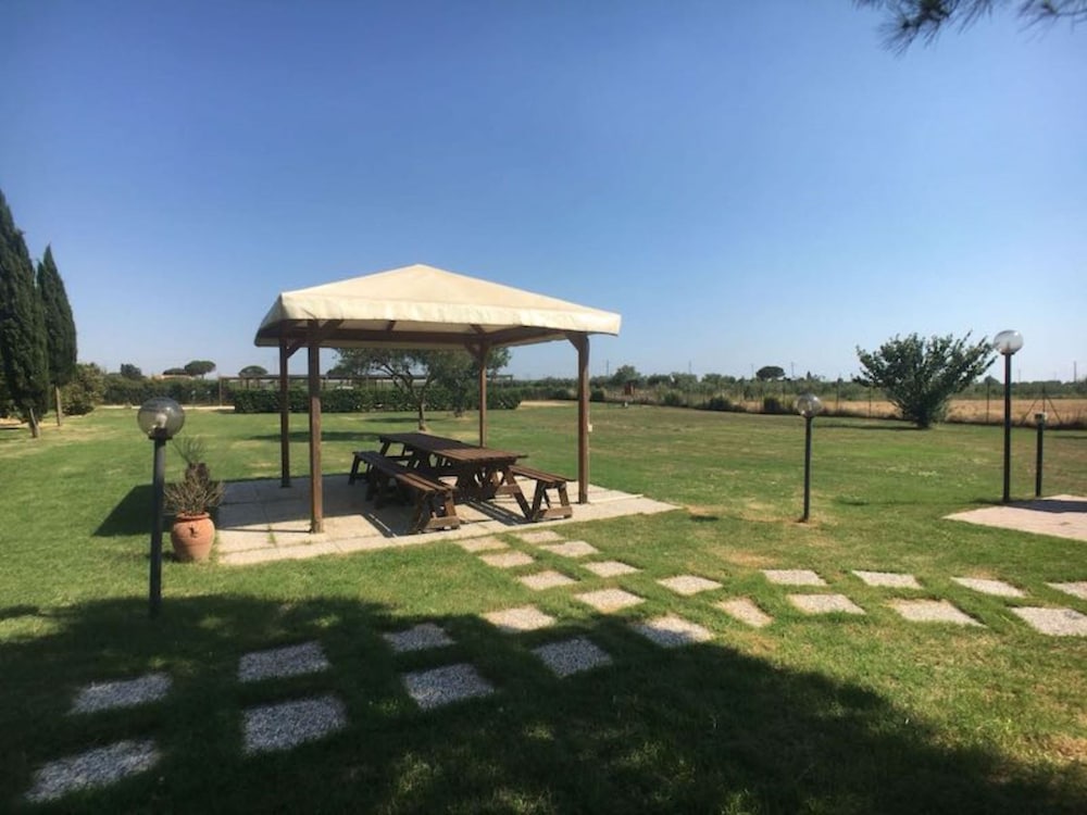 Two-room Apartment Sleeps 4 IN THE Countryside-rif Deste