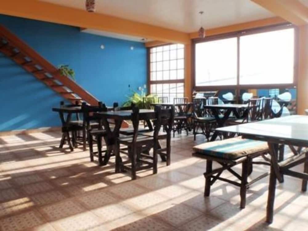 Hostal Camping Naylamp - Hostel