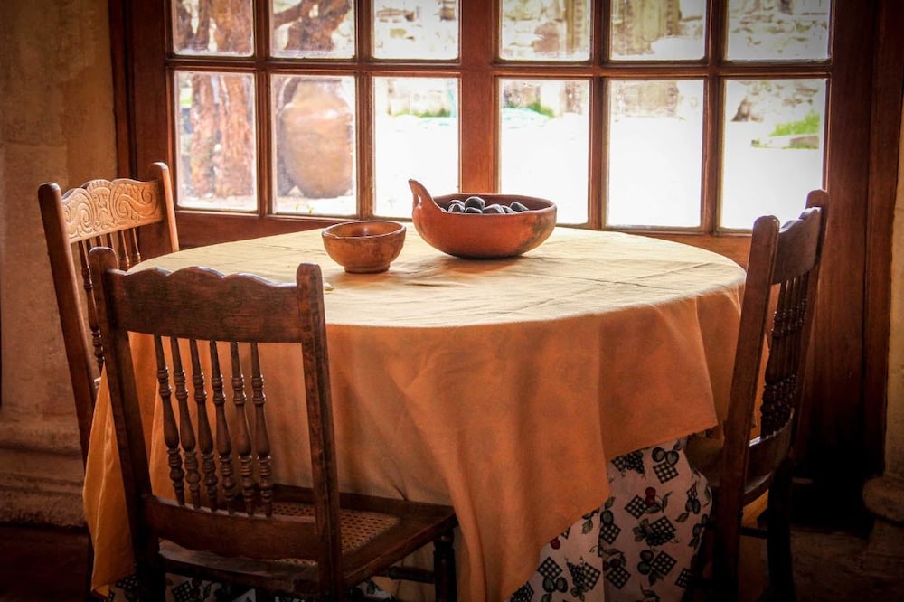 La Casona Lampa