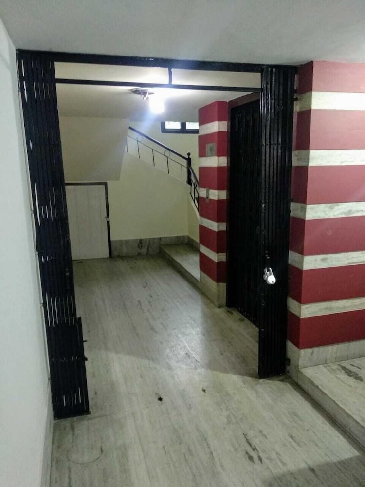 Yellowbrick-Calcutta's Freshest BnB