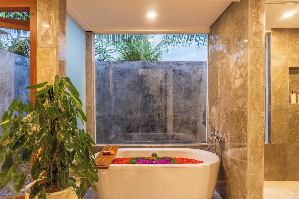 Kemawan Luxury Villas
