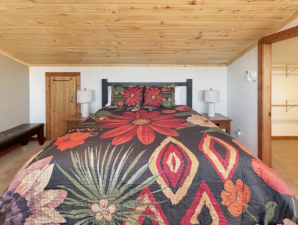 Whispering Deer Retreat 3 Bedroom Home