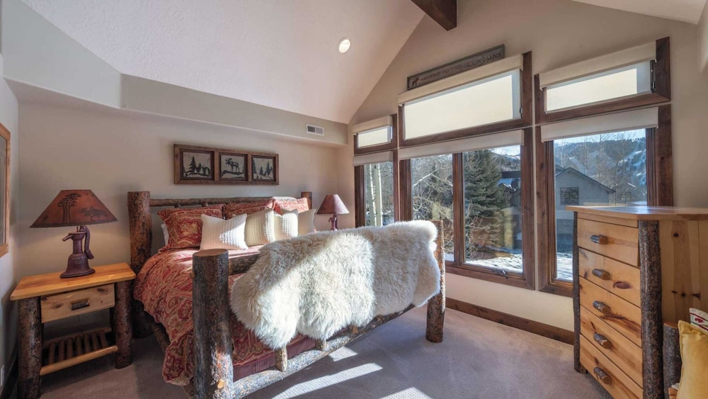 Jupiter Peak by Avantstay Near Deer Valley Base w/ Hot Tub!