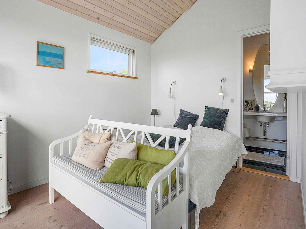 5 Star Holiday Home in Allingabro