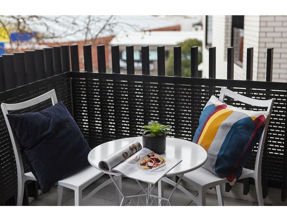 2 bed Apartment in Trendy Collingwood