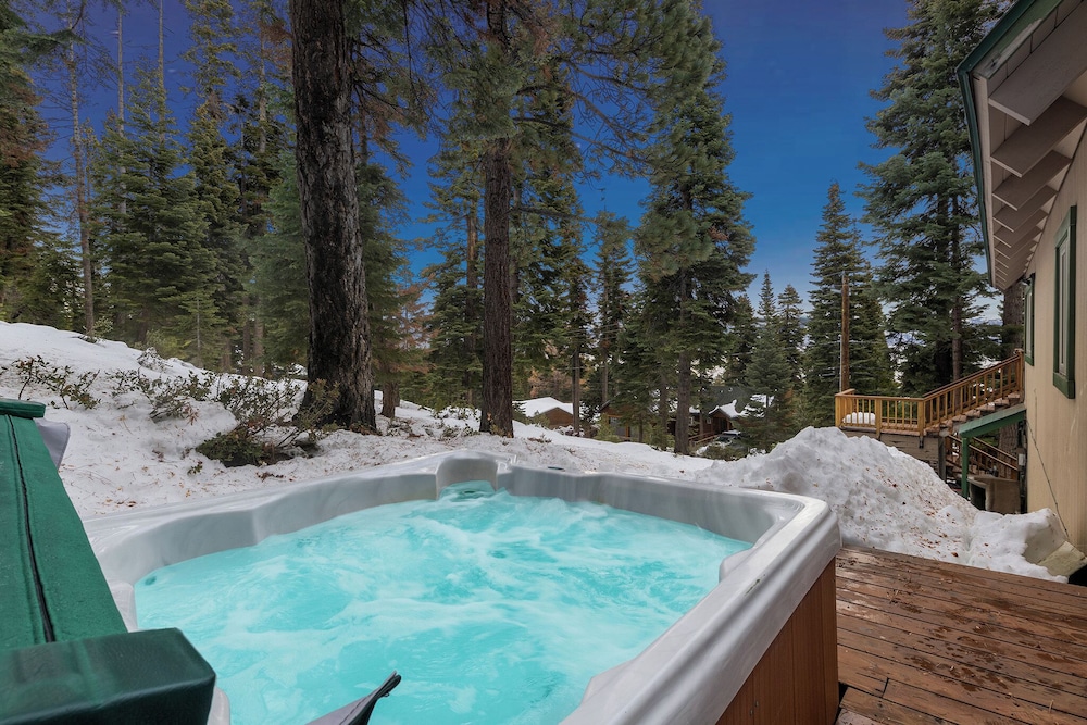 Carnelian Bay Getaway