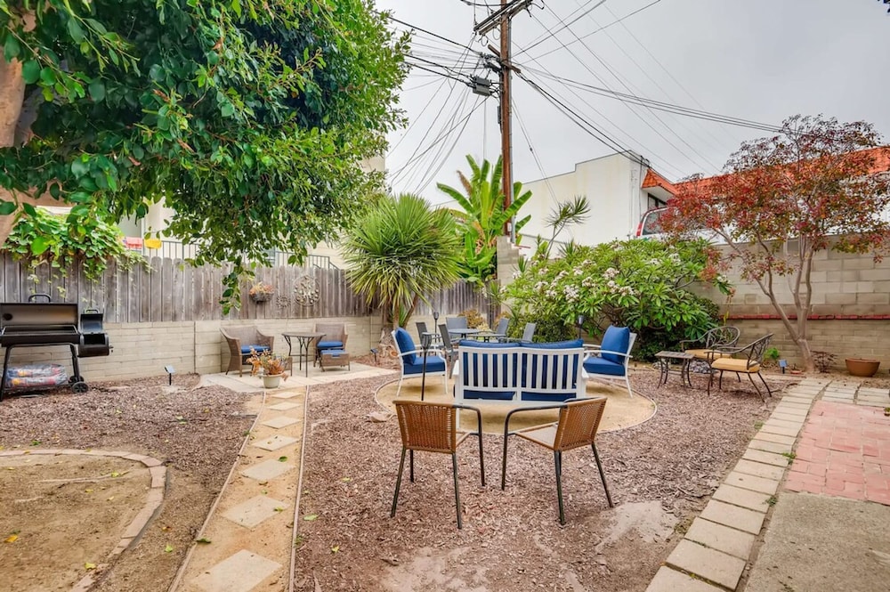 Walk To Beach 2BR Top Location - AA