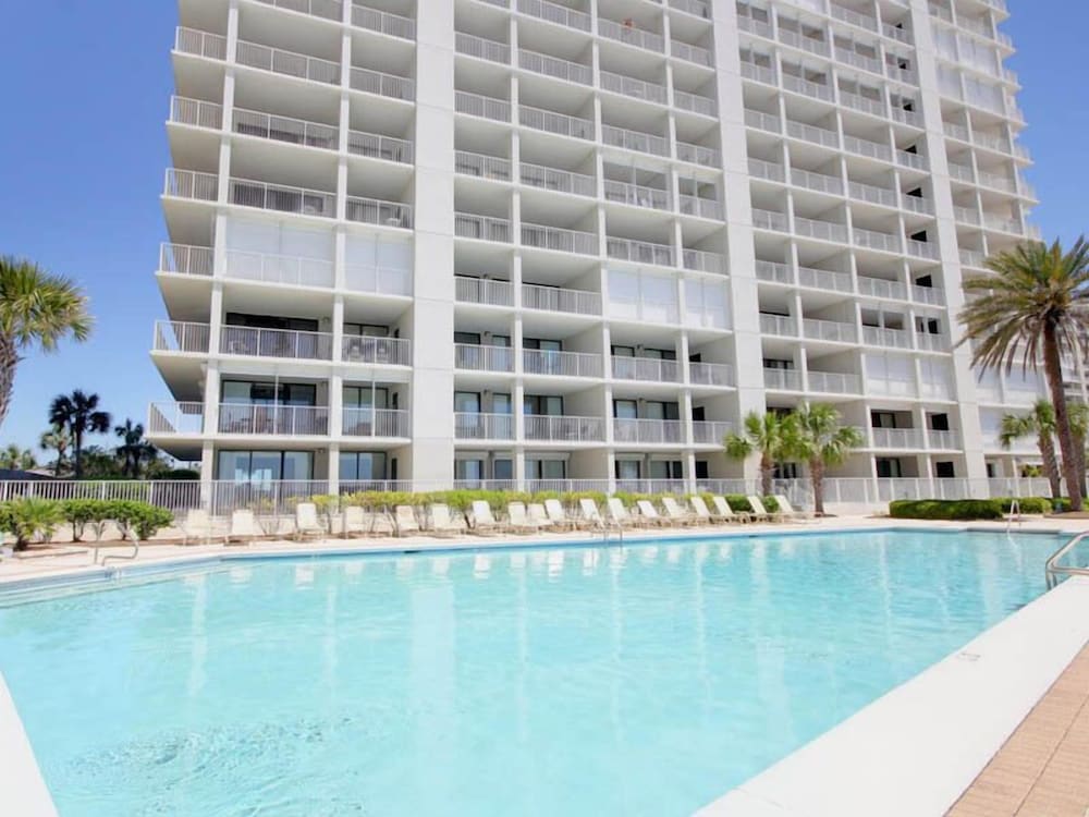 Pelican Pointe by Southern Vacation Rentals