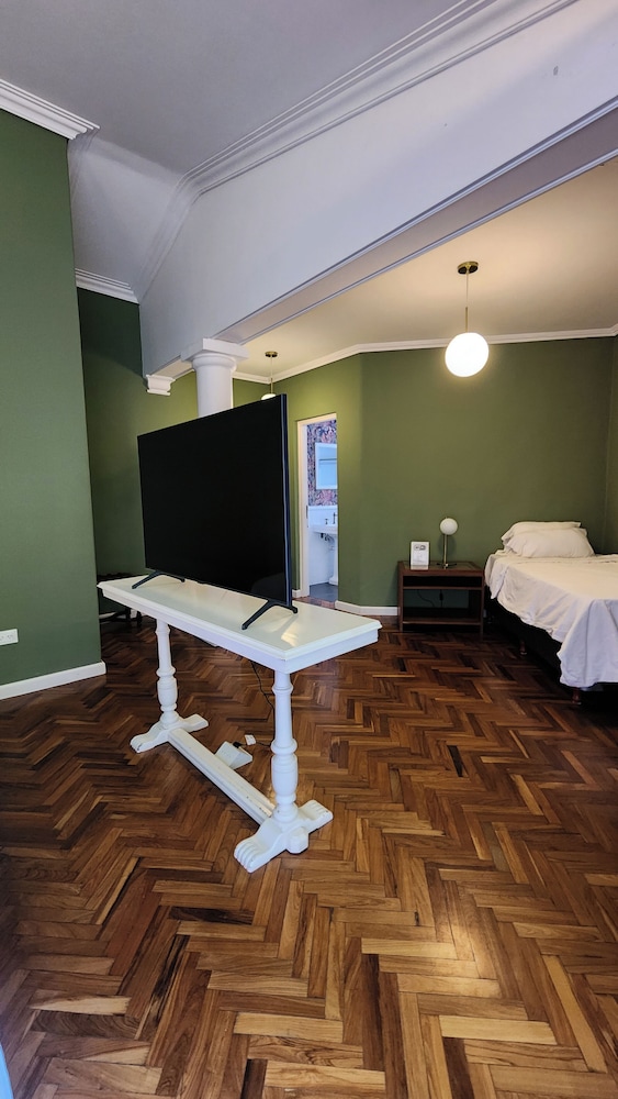 El Cerquero, Guest House