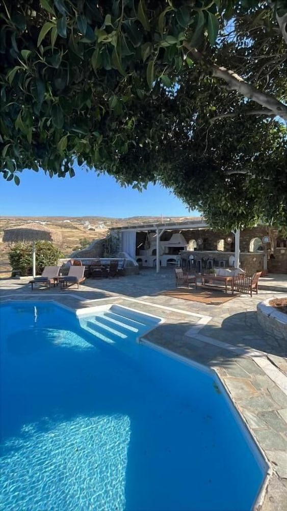 Casa Paros